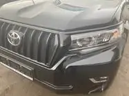 Toyota Land Cruiser Prado 150 2009-2023 Frontgrill 2017↗ LED (Zeus Black, mit Black Wimpern) Foto 9