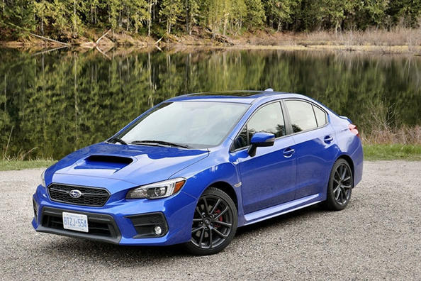 Aktualisierte Sport-Limousine Subaru WRX Foto 12