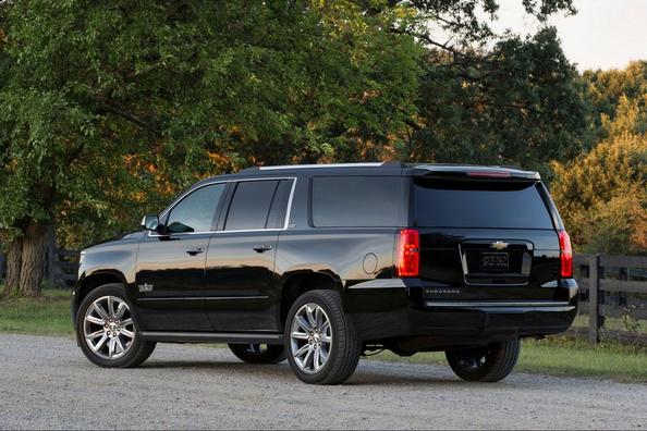 Übersicht des großen SUV Chevrolet Suburban Foto 10