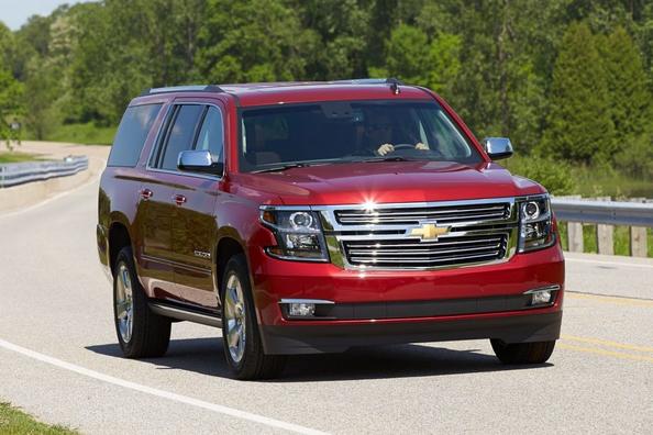 Übersicht des großen SUV Chevrolet Suburban Foto 4