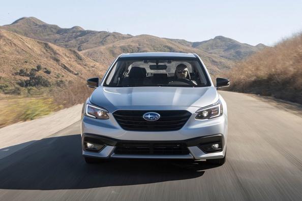 Übersicht der siebten Generation des Subaru Legacy Limousine Foto 5