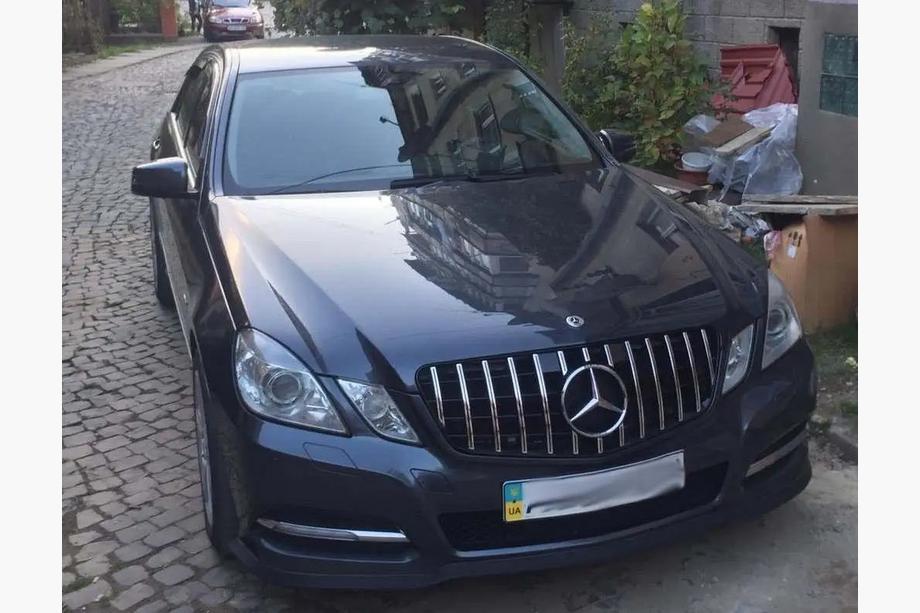 Mercedes E-class W212 2009-2016 Frontgrill GT Panamericana (2009-2012) Foto 1