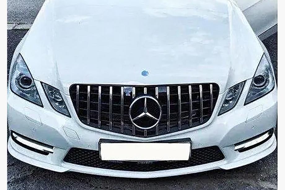 Mercedes E-class W212 2009-2016 Frontgrill GT Panamericana (2009-2012) Foto 3