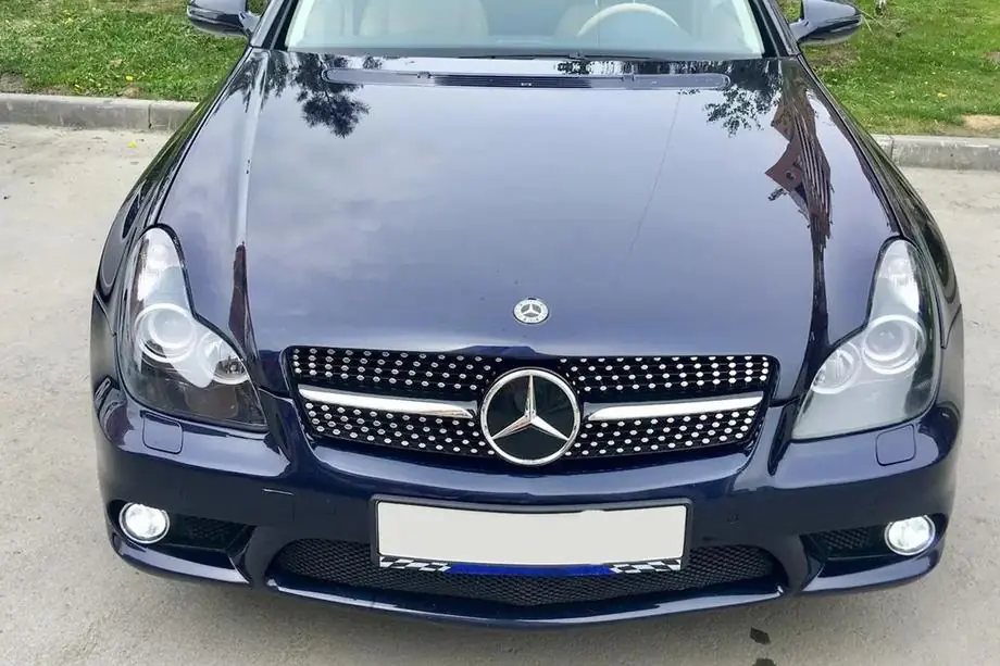 Mercedes CLS C219 2004-2010 Frontgrill (2005-2008, Diamond Silver) Image