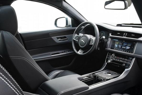 Übersicht der Premium-Kombis Jaguar XF Sportbrake Foto 12