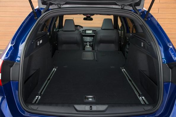 Durchsuchen Sie die aktualisierte Kombiversion Peugeot 308 SW Foto 11