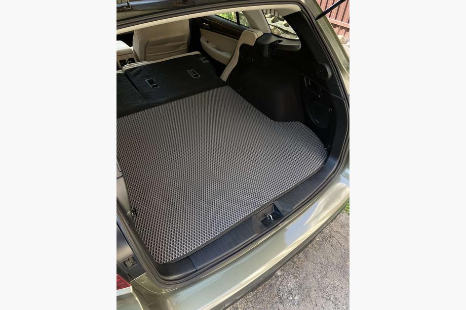 Subaru Outback 2014-2019 Kofferraummatte (schwarz, EVA) Foto 6