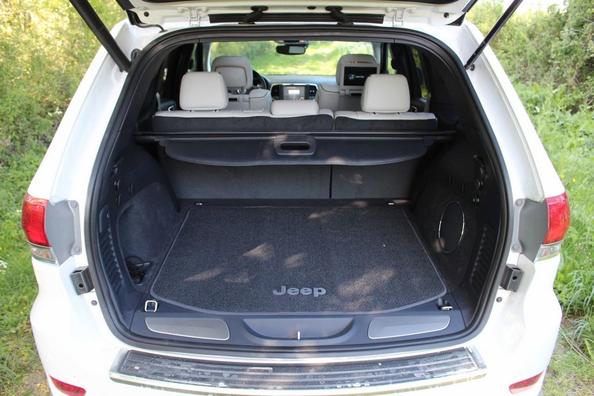 Überblick über Premium-SUV Jeep Grand Cherokee Foto 15