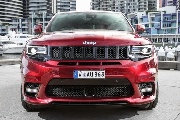 Überblick über Premium-SUV Jeep Grand Cherokee Foto 5