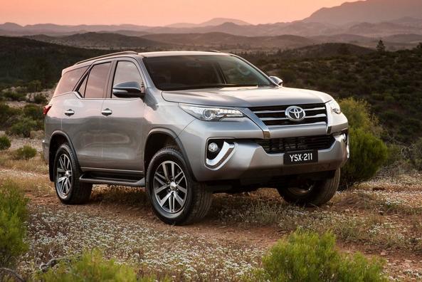 Überblick über den Rahmen des SUV Toyota Fortuner Foto 8