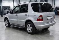 Mercedes ML W163 1997-2005 Trittbretter Bosphorus Grey (2 Stk., Aluminium) Foto 1