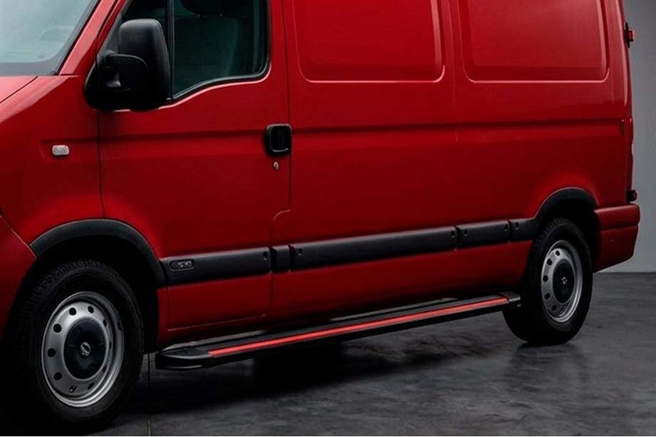 Nissan Interstar 2002-2010 Seitenschweller Maya Red (2 Stk., Aluminium) Image