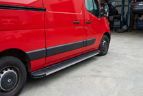 Nissan NV400 2010-2024 Seitenschweller Maya V1 (2 Stk., Aluminium) Foto 1