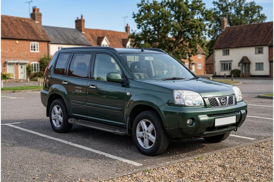 Nissan X-trail T30 2002-2007 Seitenstufen RedLine Black (2 Stk., Alu) Image