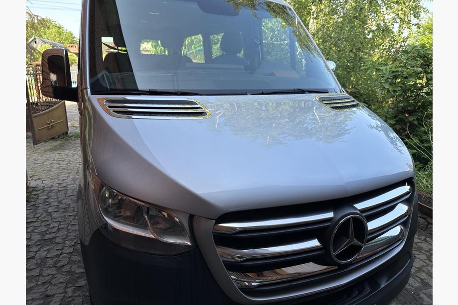 Mercedes Sprinter W907/W910 2018- Chrom Kühlergrill Blenden (breites Modell, 6 Stück) Foto 4