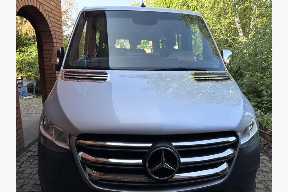 Mercedes Sprinter W907/W910 2018- Chrom Kühlergrill Blenden (breites Modell, 6 Stück) Foto 3