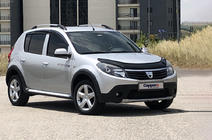 Dacia Sandero 2007-2013 Motorhaubenschutz (EuroCap) Foto 4