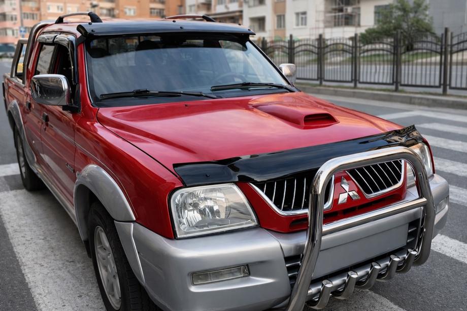 Mitsubishi L200 1996-2006 Motorhaubenschutz (EuroCap) Image