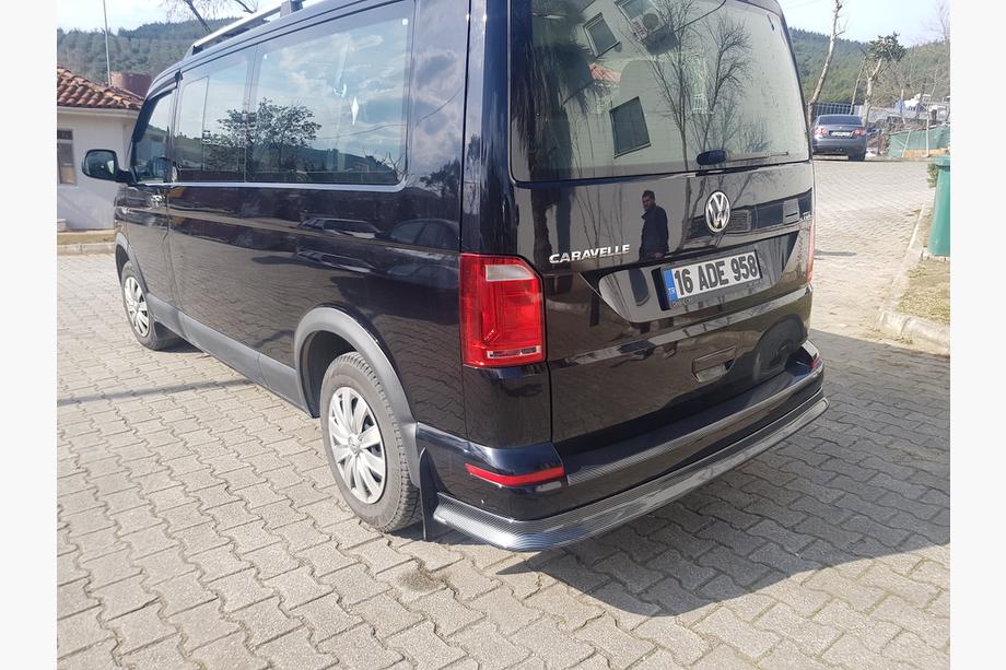 Volkswagen T6 2015-2024 Hecklippe Aufsatz in Carbon-Optik (ABS) Foto 3