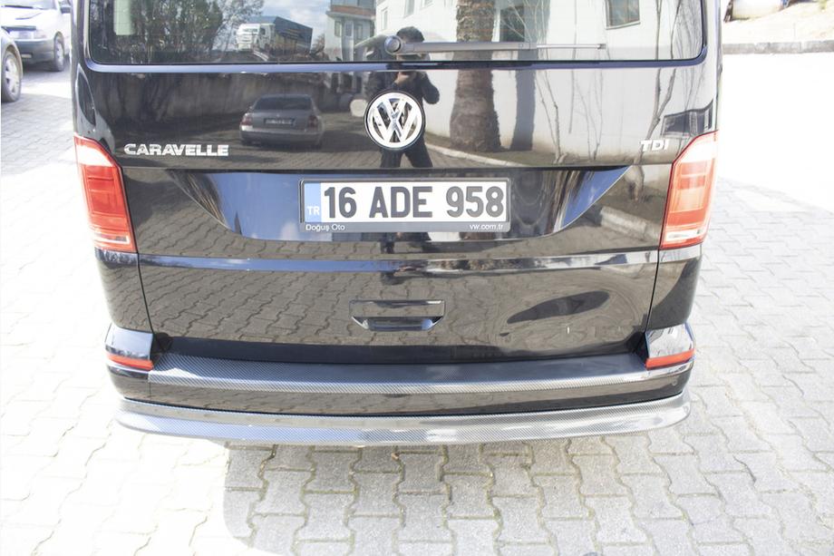 Volkswagen T6 2015-2024 Hecklippe Aufsatz in Carbon-Optik (ABS) Foto 6
