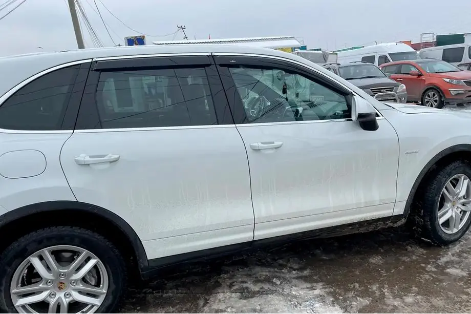 Porsche Cayenne 2010-2017 Windabweiser mit Chromleiste (4 Stk, HIC) Foto 7