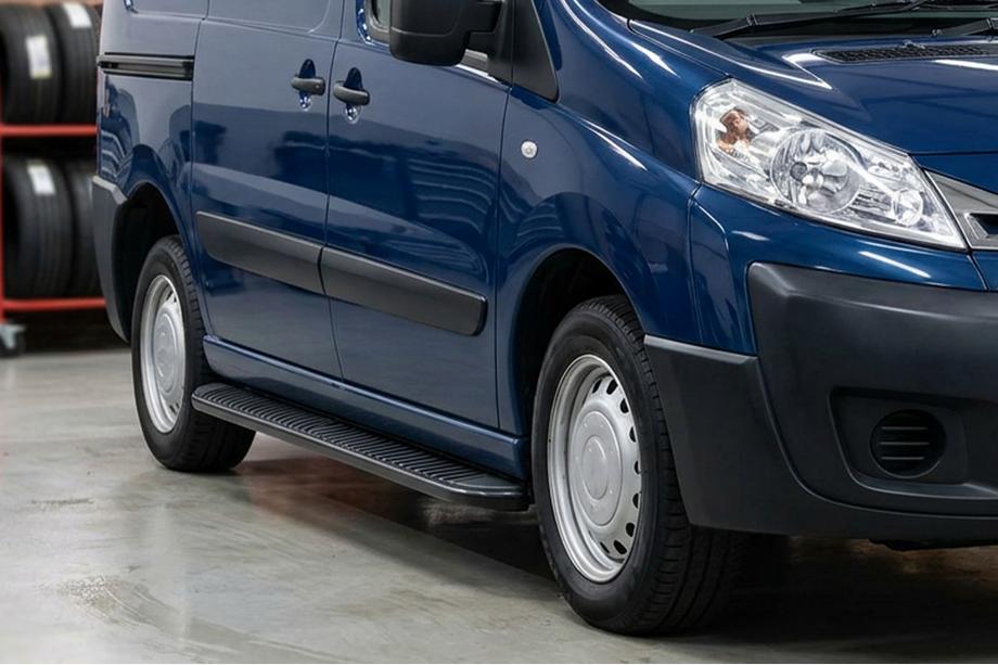 Peugeot Expert 2007-2016 Seitenschweller Tayga Black (2 Stk., Aluminium) Image
