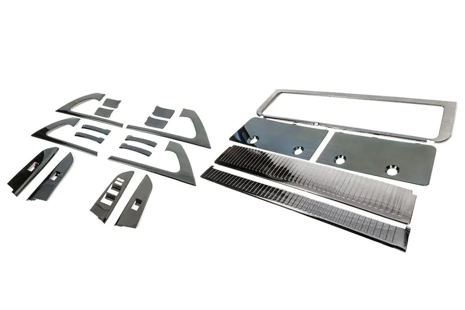 Toyota Land Cruiser 200 2007-2021 Set Zierleisten (gebürstetes dunkel Aluminium) Image