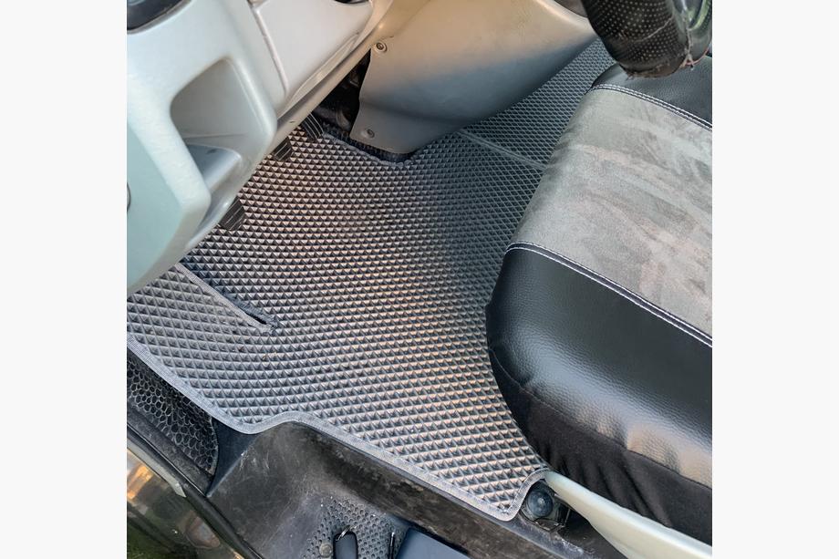 Opel Vivaro 2001–2015 EVA Fußmatten (Grau) 1 + 1 Image