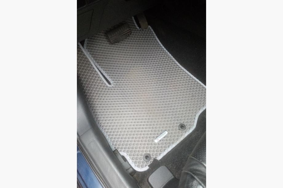 Mitsubishi Outlander 2012-2021 EVA Fußmatten (Grau) Image