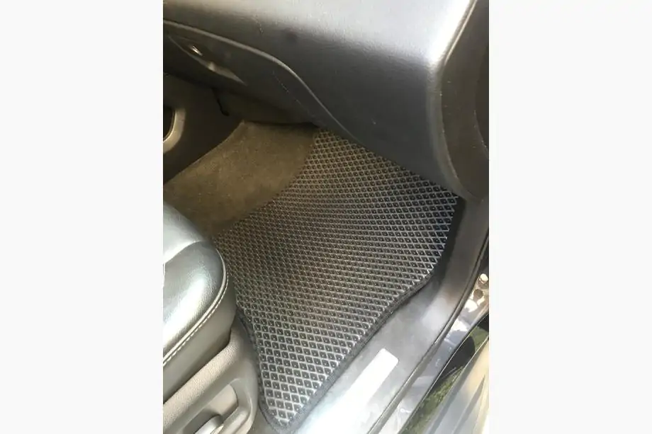Chevrolet Suburban 2014-2019 Polyurethan Fußmatten 3 Reihen (EVA, schwarz) Foto 2
