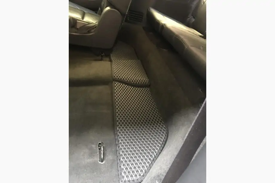 Chevrolet Suburban 2014-2019 Polyurethan Fußmatten 3 Reihen (EVA, schwarz) Foto 7