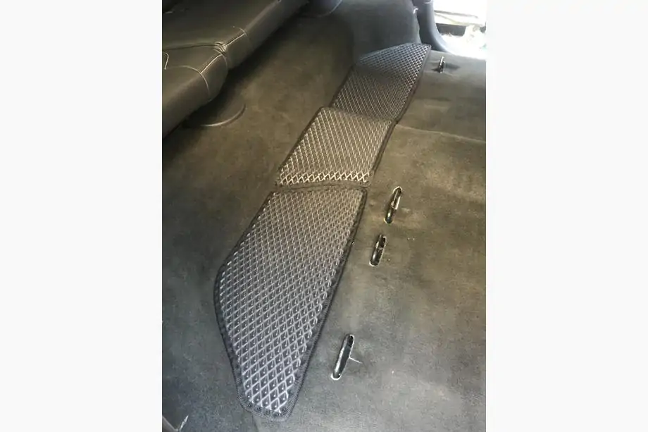 Chevrolet Suburban 2014-2019 Polyurethan Fußmatten 3 Reihen (EVA, schwarz) Foto 8