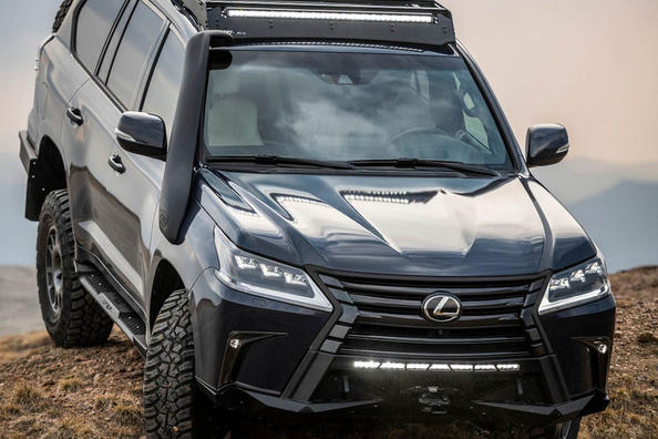 Lexus J201 Modifikation: Nur Mädchen sind im Schlamm