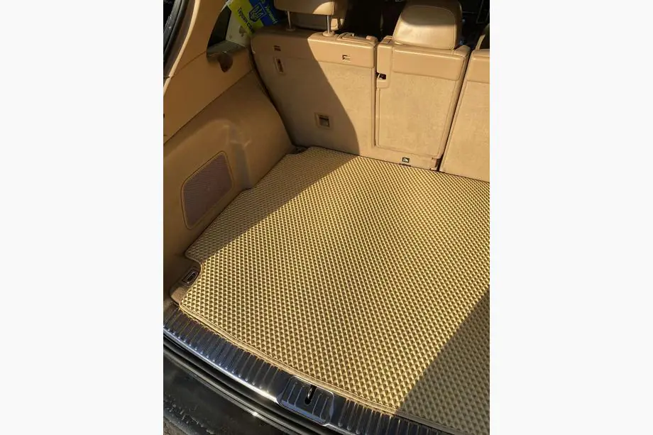 Porsche Cayenne 2010-2017 Kofferraummatte mit Subwoofer (EVA, beige) Foto 3