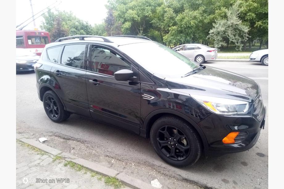 Ford Kuga/Escape 2013-2019 Türkische Dachreling Schwarz (2 Stk) Image