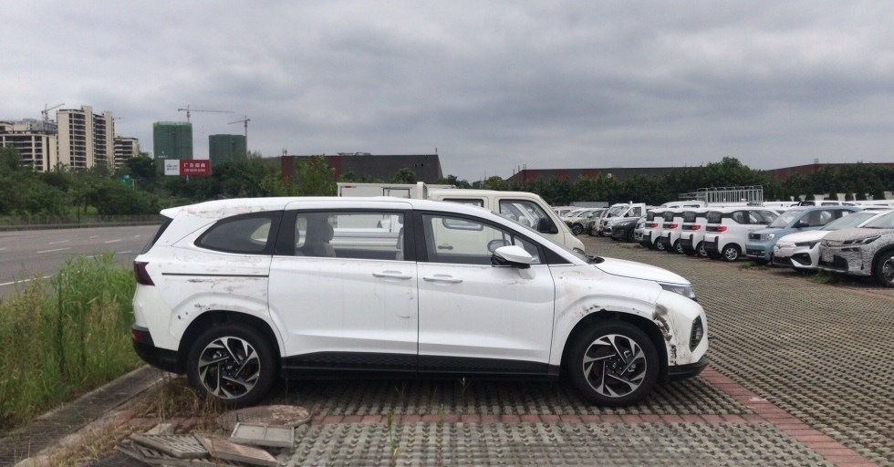 Hyundai stellt neuen Custo Minivan vor