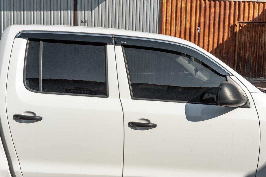 Volkswagen Amarok 2010-2022 Windabweiser mit Chromleiste (4 Stk, Niken) Foto 1
