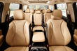 Rückblick auf den neuen KIA Carnival Minivan der neuen Generation Foto 7