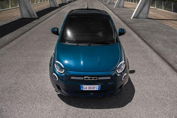 Fiat 500e elektrische Subcompact Fließheck Bewertung Foto 3