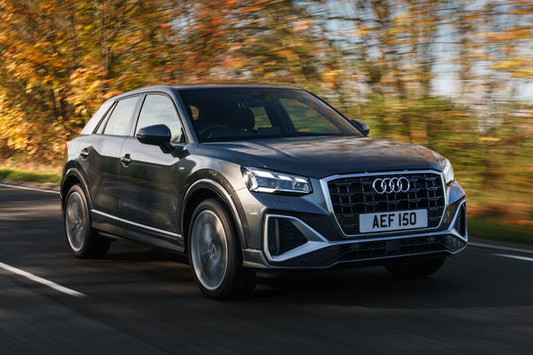 Aktualisierter kompakter Crossover Audi Q2 der ersten Generation Foto 6