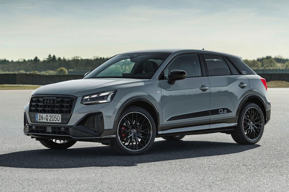 Aktualisierter kompakter Crossover Audi Q2 der ersten Generation Foto 2