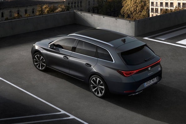 Rückblick auf die vierte Generation des Kombis SEAT Leon ST Foto 2