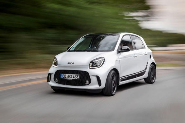 Elektrisches viertüriges Fließheck Smart EQ forfour