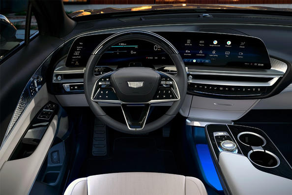 Crossover Cadillac Lyriq - das erste Serien-Elektroauto der amerikanischen Marke Foto 5