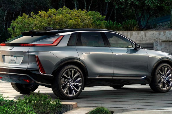 Crossover Cadillac Lyriq - das erste Serien-Elektroauto der amerikanischen Marke Foto 3