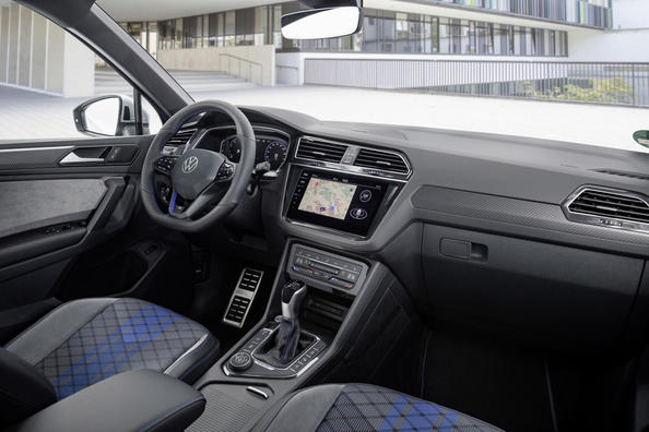 Überprüfung der aufgeladenen Modifikation des Volkswagen Tiguan R Foto 8