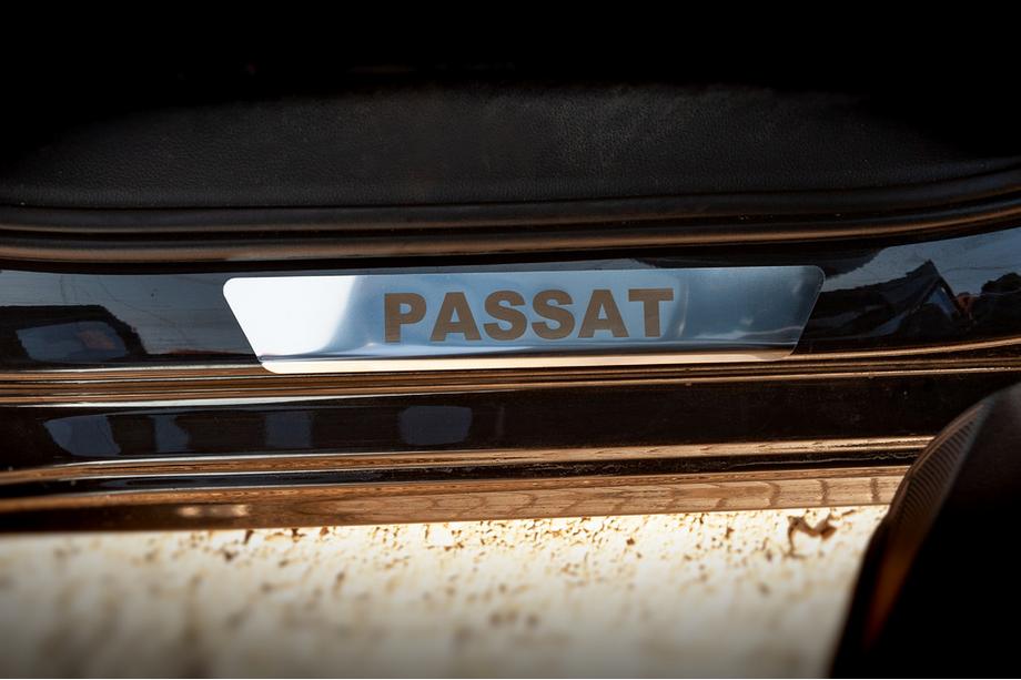 Volkswagen Passat B7 2012-2015 Einstiegsleisten Carmos V1 (4 Stk, Edelstahl) Foto 4