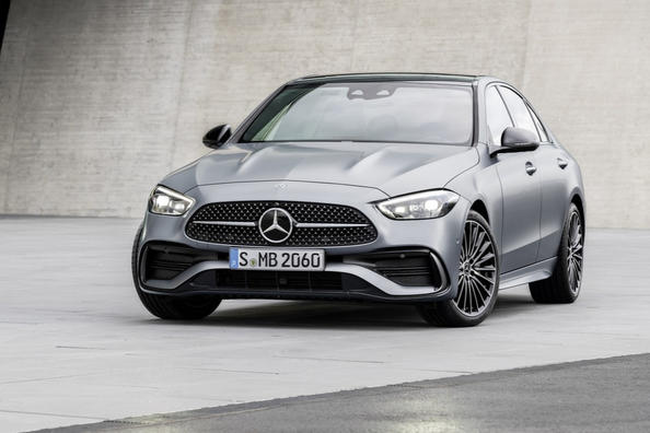 Die neue Generation der Mercedes-Benz C-Klasse Limousine Foto 2