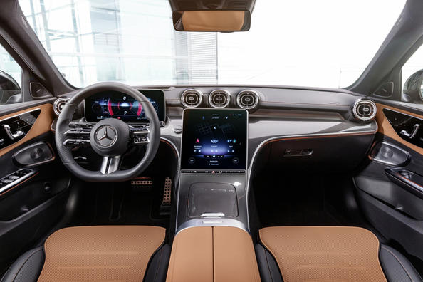 Die neue Generation der Mercedes-Benz C-Klasse Limousine Foto 8