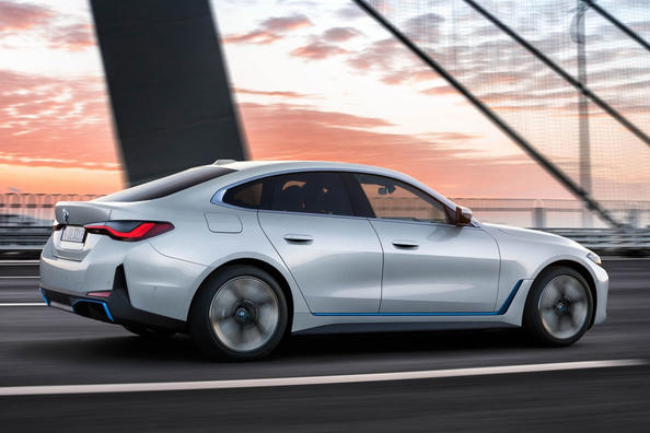 Die erste Generation des BMW i4 Electric Liftback Foto 5